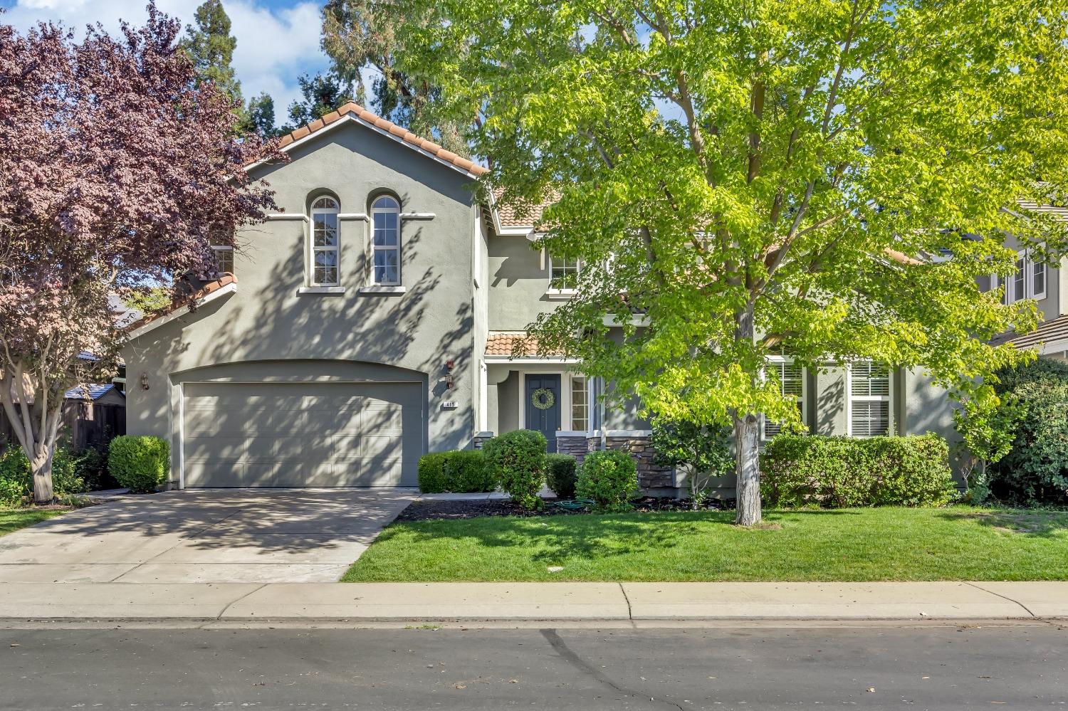 Detail Gallery Image 2 of 63 For 415 Westlake Dr, West Sacramento,  CA 95605 - 5 Beds | 3/1 Baths