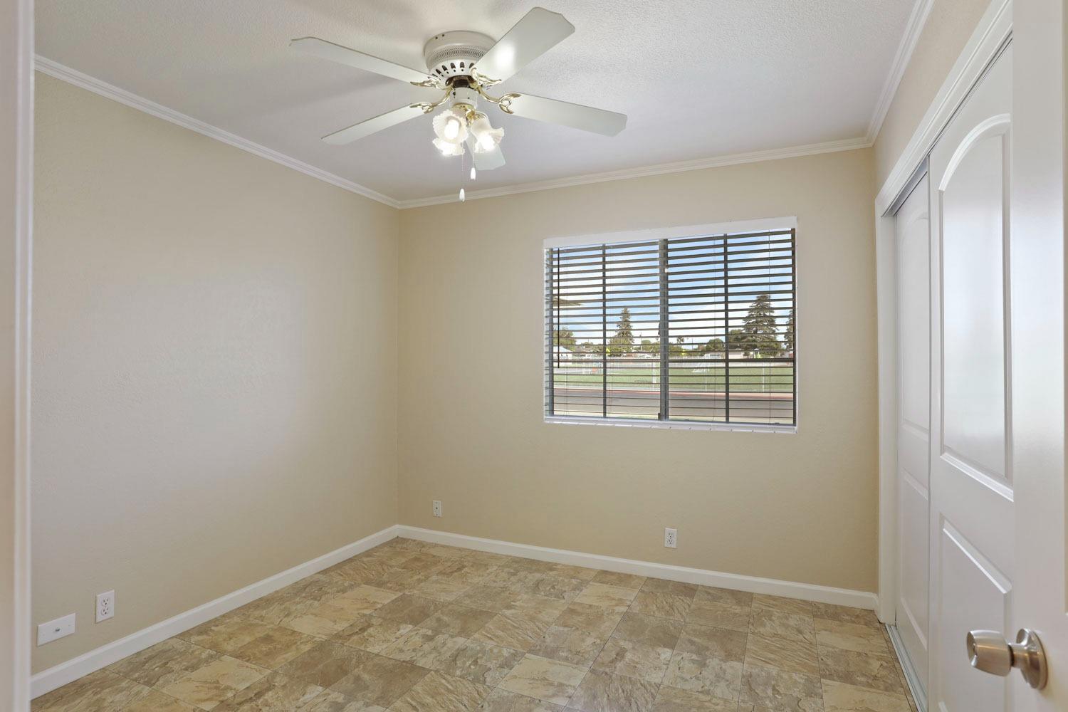 Detail Gallery Image 20 of 38 For 755 Locust Ave, Manteca,  CA 95337 - 3 Beds | 2 Baths