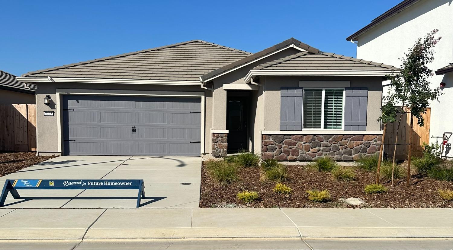 Detail Gallery Image 1 of 7 For 2223 Sunshine Dr, Newman,  CA 95360 - 3 Beds | 2 Baths