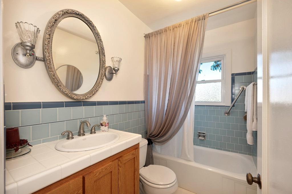 Detail Gallery Image 41 of 94 For 391 5th St, Lincoln,  CA 95648 - 5 Beds | 2/1 Baths