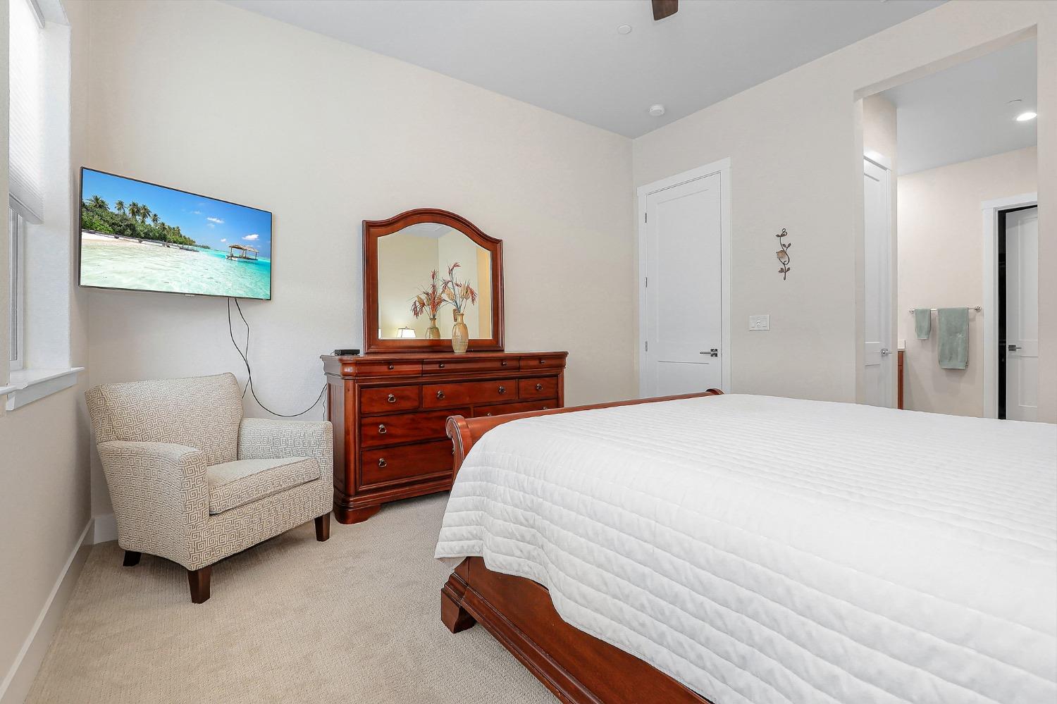 Detail Gallery Image 17 of 42 For 4188 Eagle View Way, Folsom,  CA 95630 - 2 Beds | 2 Baths