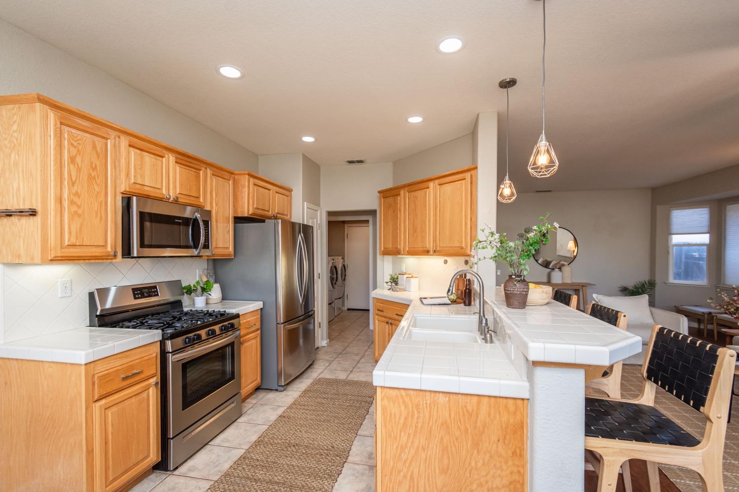 Detail Gallery Image 17 of 57 For 2507 Sasparilla Ct, Rocklin,  CA 95765 - 2 Beds | 2 Baths