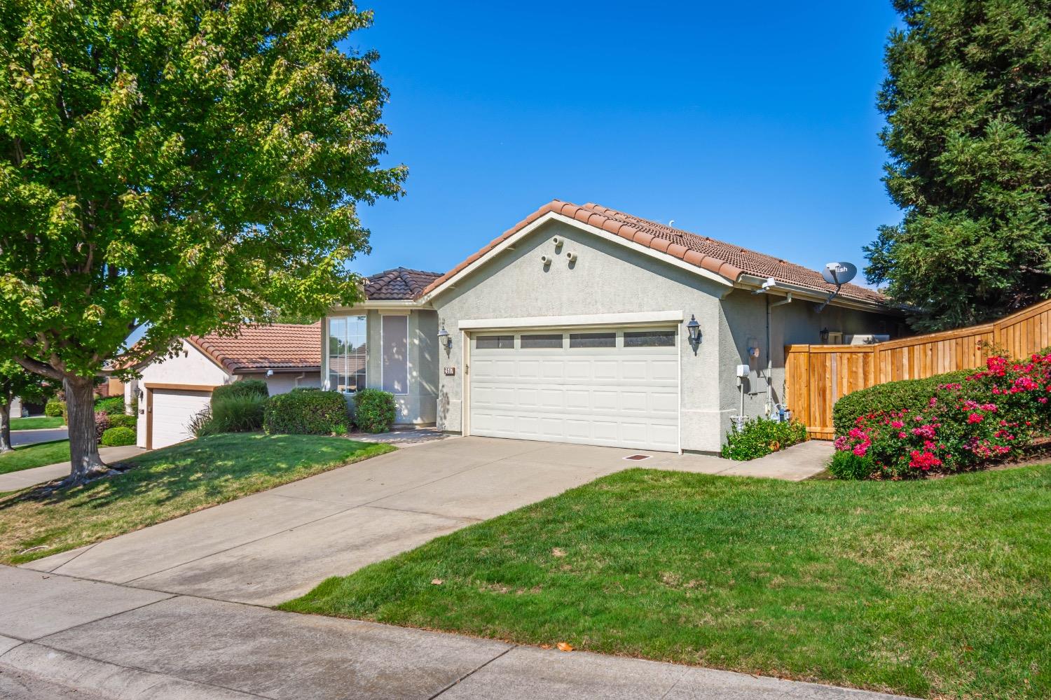 Detail Gallery Image 5 of 57 For 2507 Sasparilla Ct, Rocklin,  CA 95765 - 2 Beds | 2 Baths