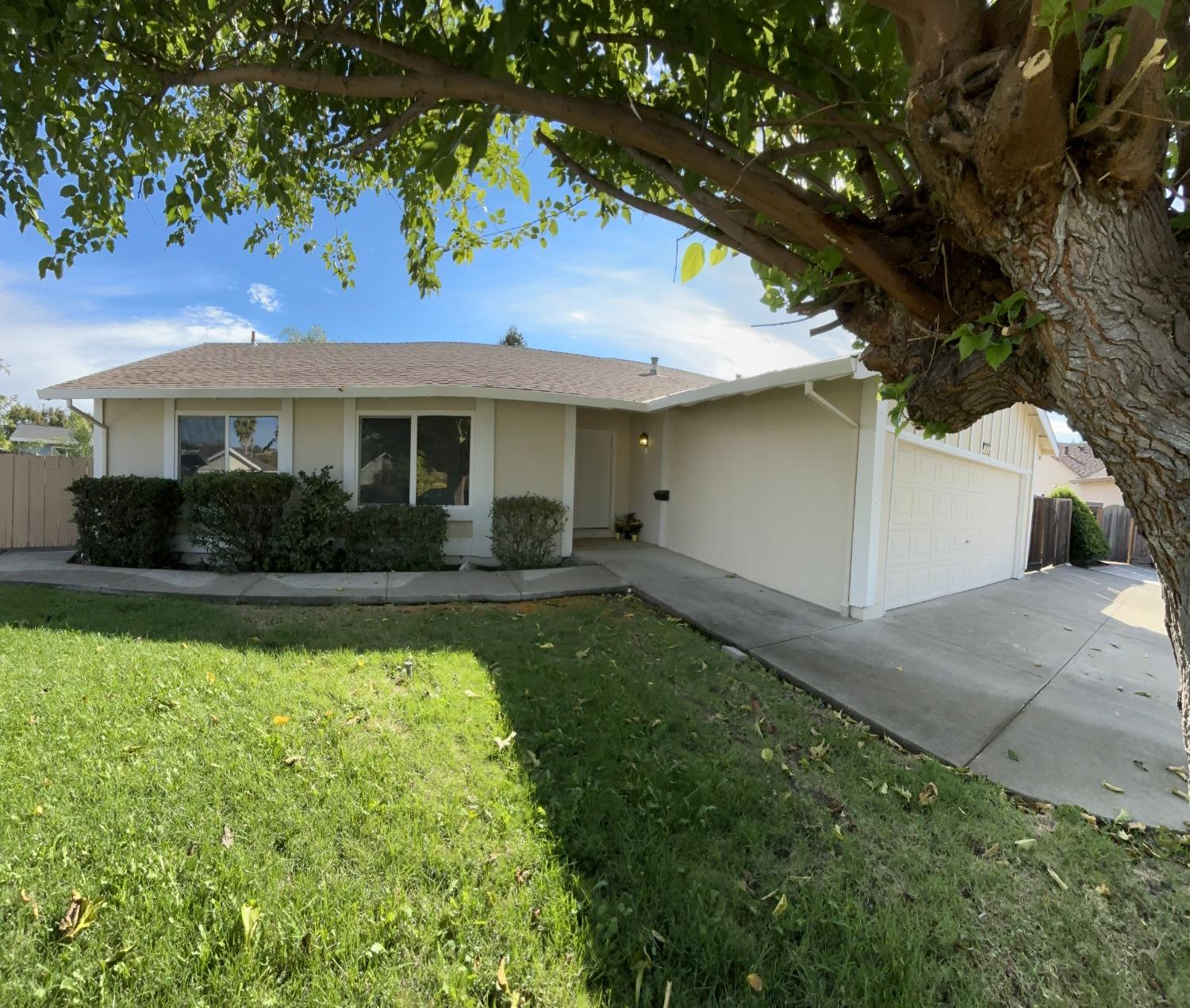 Detail Gallery Image 1 of 19 For 52 Bigelow Pl, San Ramon,  CA 94583 - 4 Beds | 2 Baths