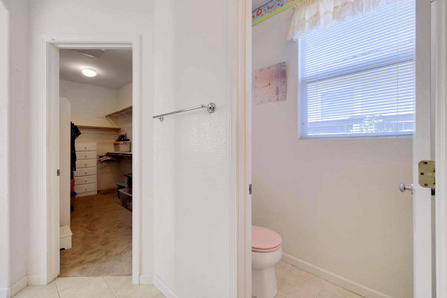 Detail Gallery Image 25 of 59 For 2326 Ryedale Ln, Sacramento,  CA 95835 - 2 Beds | 2 Baths