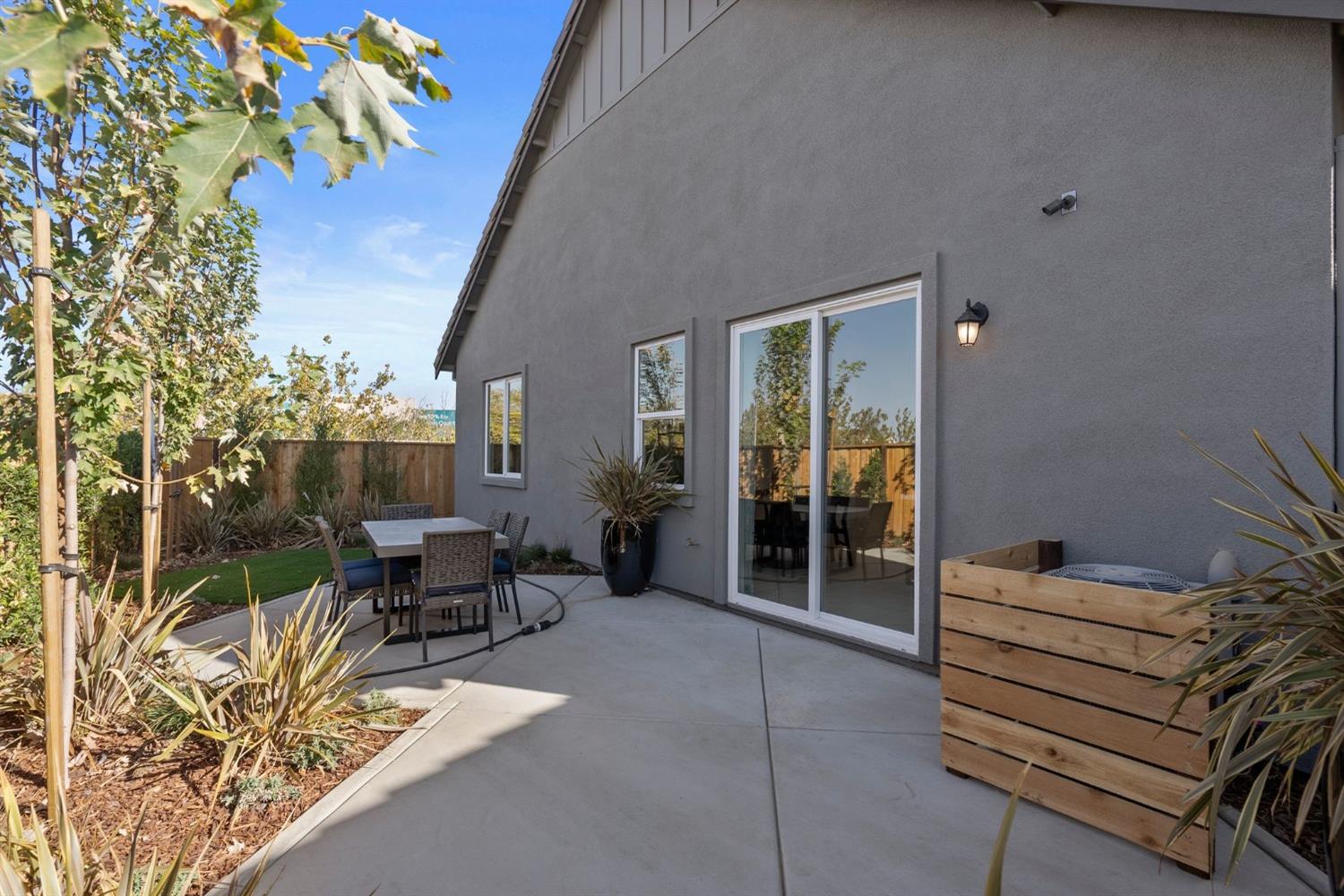 Detail Gallery Image 41 of 41 For 5534 Thomson Loop, Davis,  CA 95616 - 2 Beds | 2/1 Baths