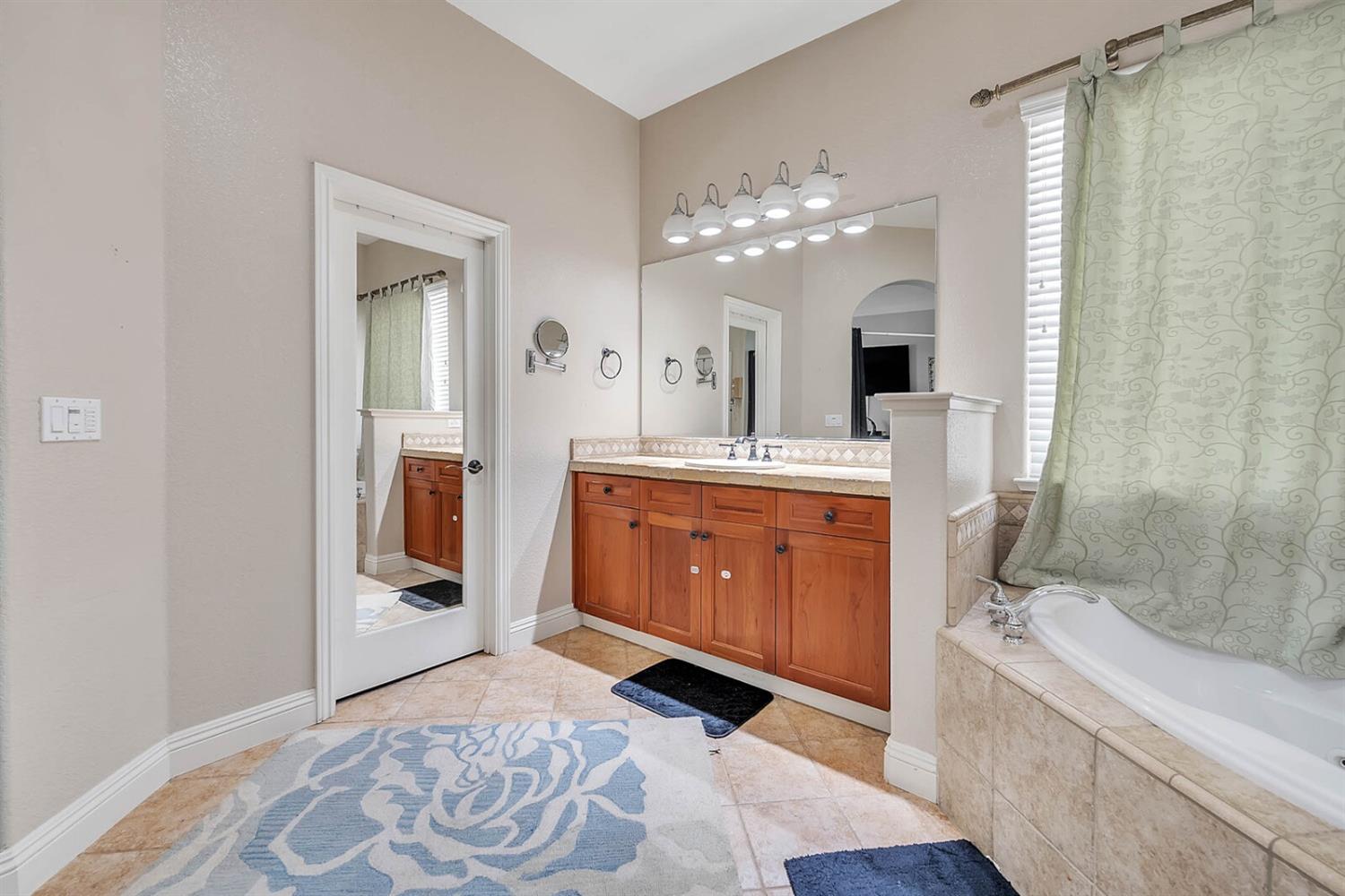 Detail Gallery Image 27 of 61 For 4452 Malana Ct, Rancho Cordova,  CA 95742 - 5 Beds | 4/1 Baths