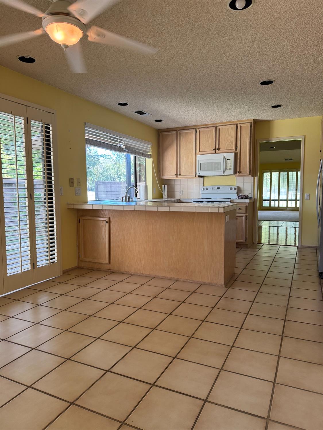 Detail Gallery Image 11 of 22 For 11446 Gold Country Blvd, Gold River,  CA 95670 - 2 Beds | 2 Baths