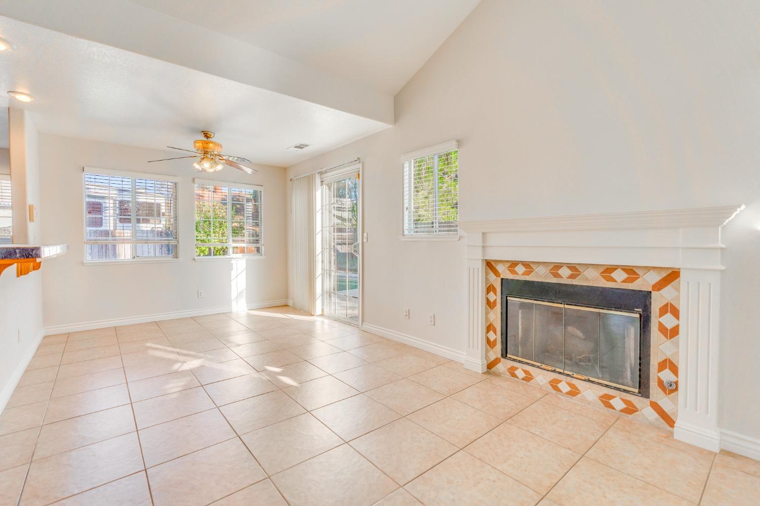 Detail Gallery Image 25 of 91 For 1827 Chabot Ct, Los Banos,  CA 93635 - 4 Beds | 2 Baths