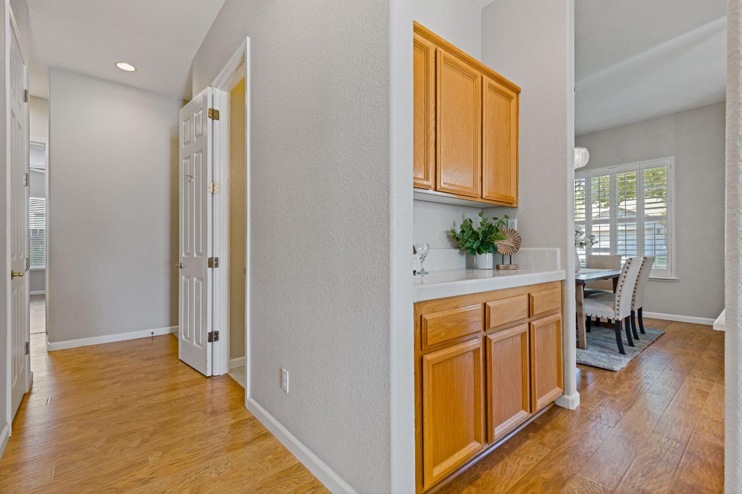 Detail Gallery Image 14 of 62 For 2816 Springfield Dr, Rocklin,  CA 95765 - 2 Beds | 2/1 Baths