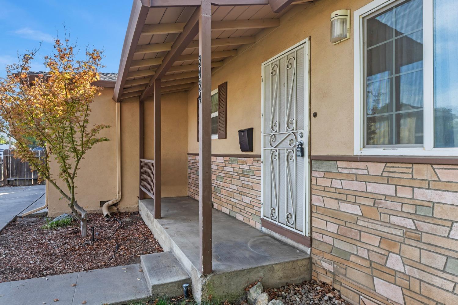 Detail Gallery Image 6 of 29 For 2424 Eicher Ave, Modesto,  CA 95350 - 3 Beds | 2 Baths