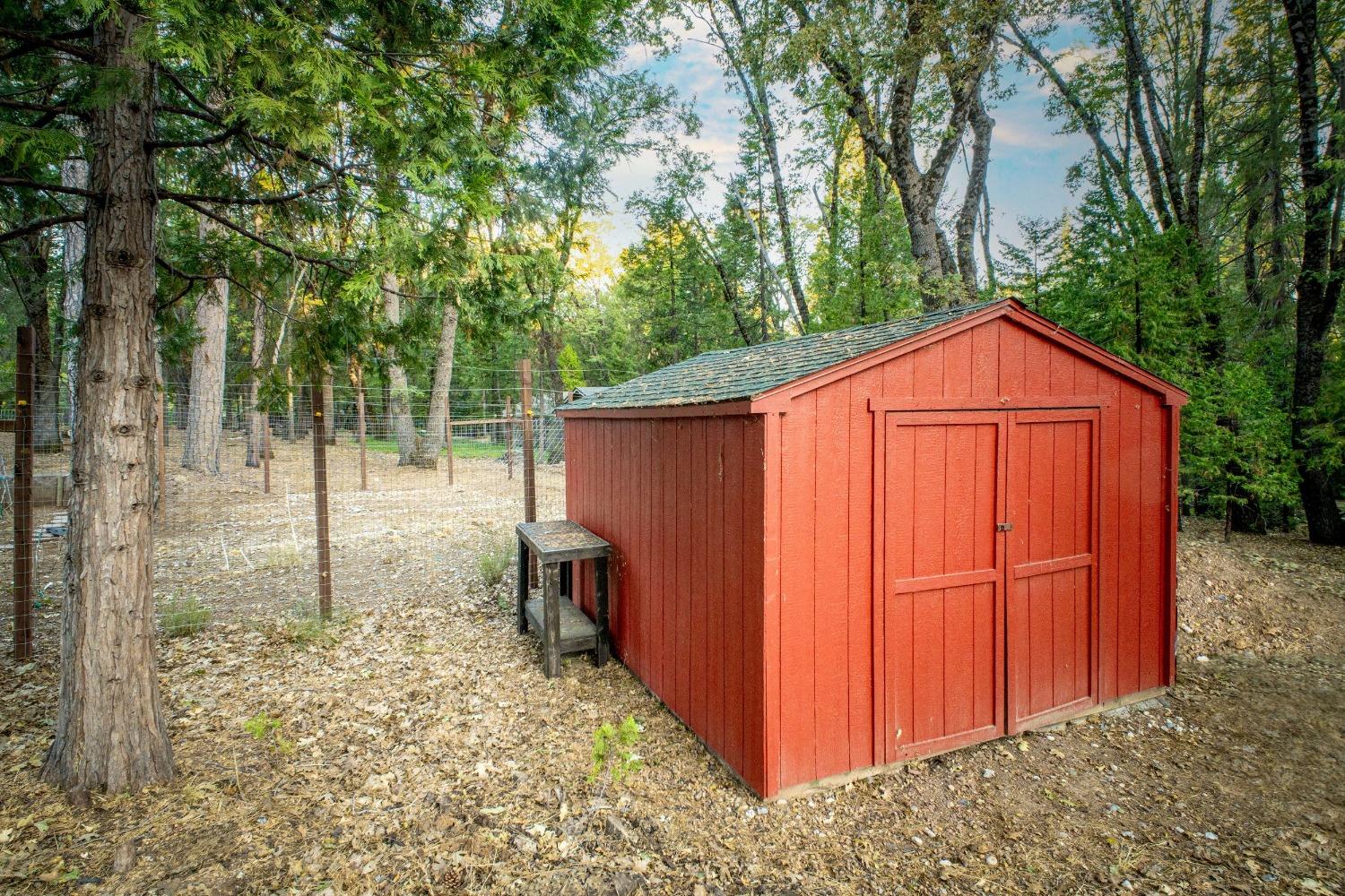 Detail Gallery Image 74 of 93 For 13100 Banner Lava Cap Rd, Nevada City,  CA 95959 - 4 Beds | 4/1 Baths