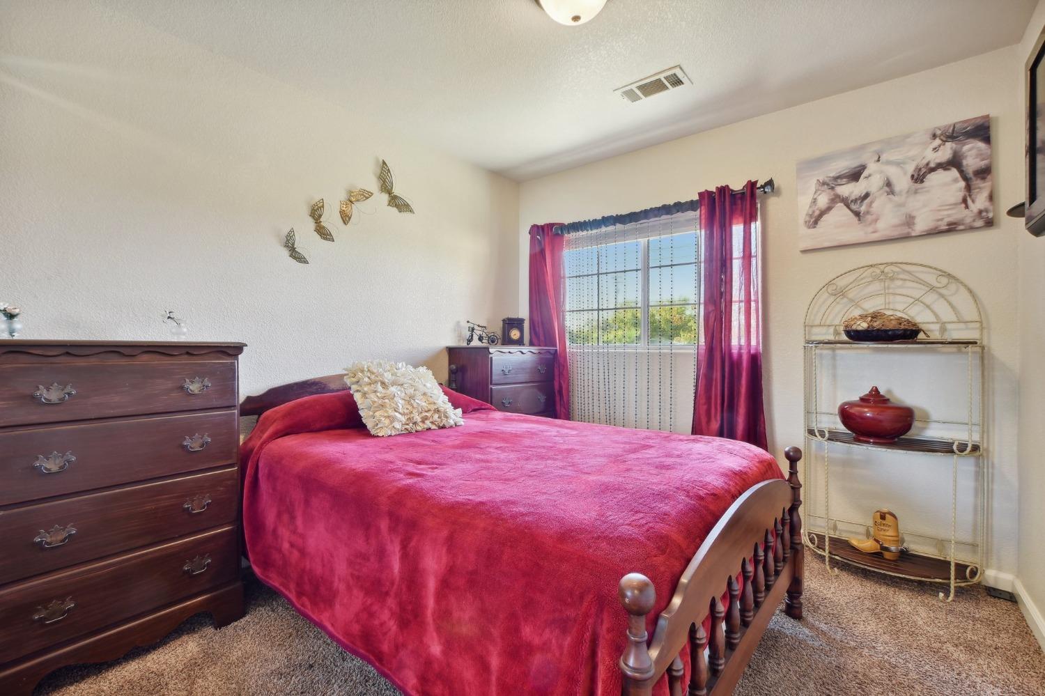 Detail Gallery Image 17 of 51 For 6236 34th St, North Highlands,  CA 95660 - 4 Beds | 2 Baths