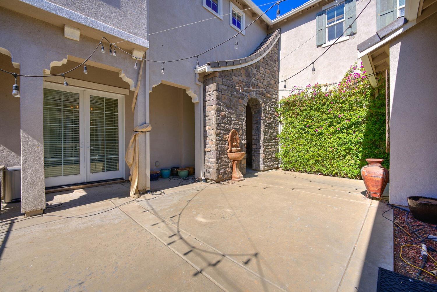 Detail Gallery Image 5 of 61 For 4452 Malana Ct, Rancho Cordova,  CA 95742 - 5 Beds | 4/1 Baths