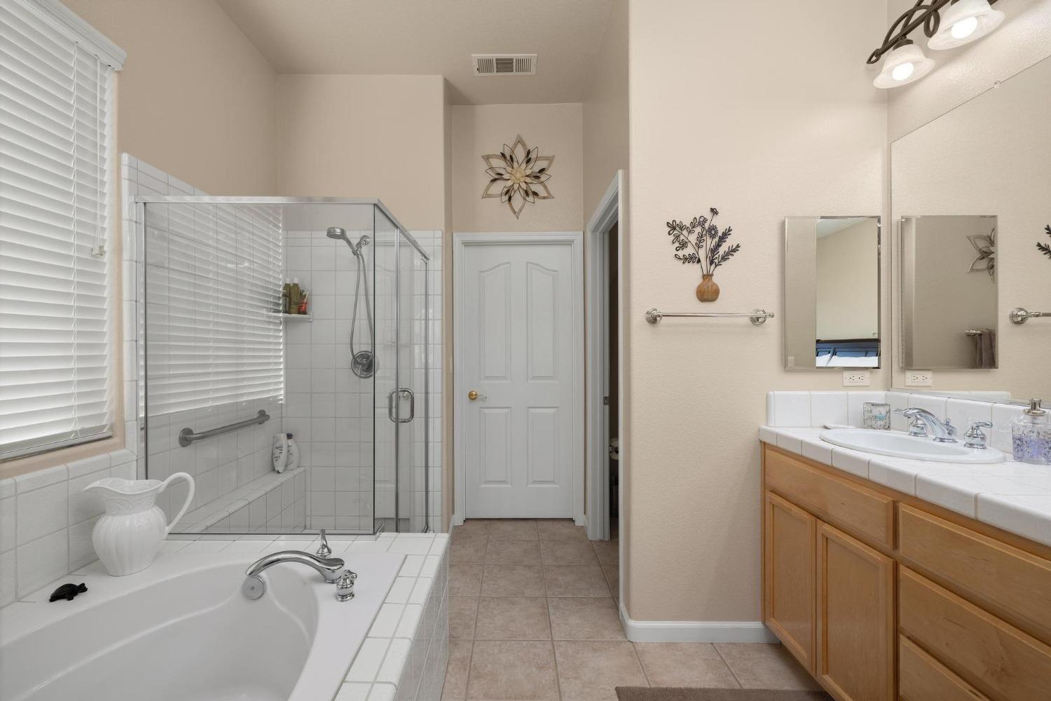 Detail Gallery Image 24 of 47 For 234 Rock Ridge Ln #275,  Copperopolis,  CA 95228 - 3 Beds | 2 Baths