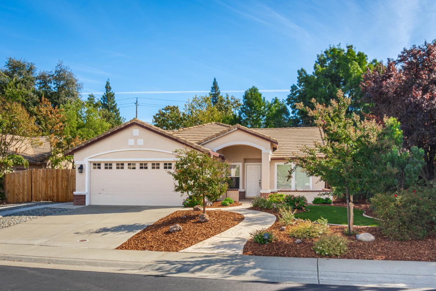 Detail Gallery Image 1 of 1 For 2206 Dressler Way, Roseville,  CA 95747 - 3 Beds | 2 Baths