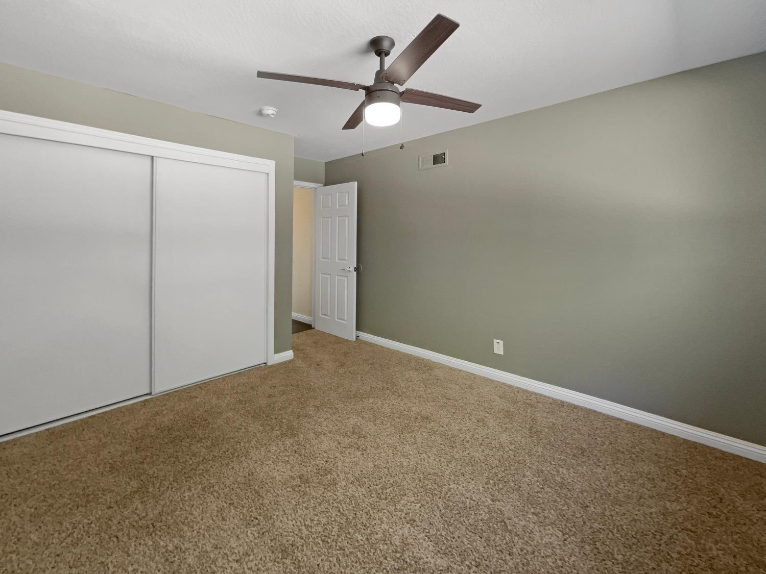 Detail Gallery Image 13 of 21 For 551 Benton Dr, Yuba City,  CA 95991 - 4 Beds | 2 Baths