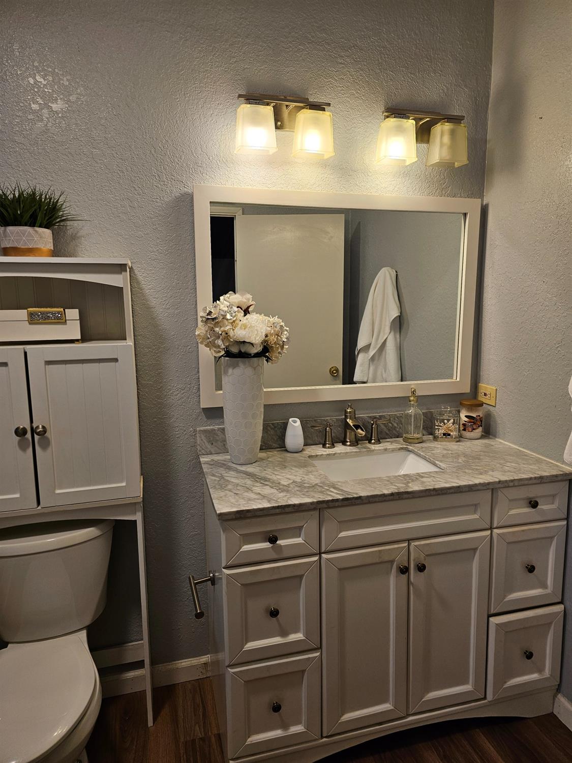 Detail Gallery Image 19 of 41 For 3950 Mack Rd 20, Sacramento,  CA 95823 - 2 Beds | 2 Baths