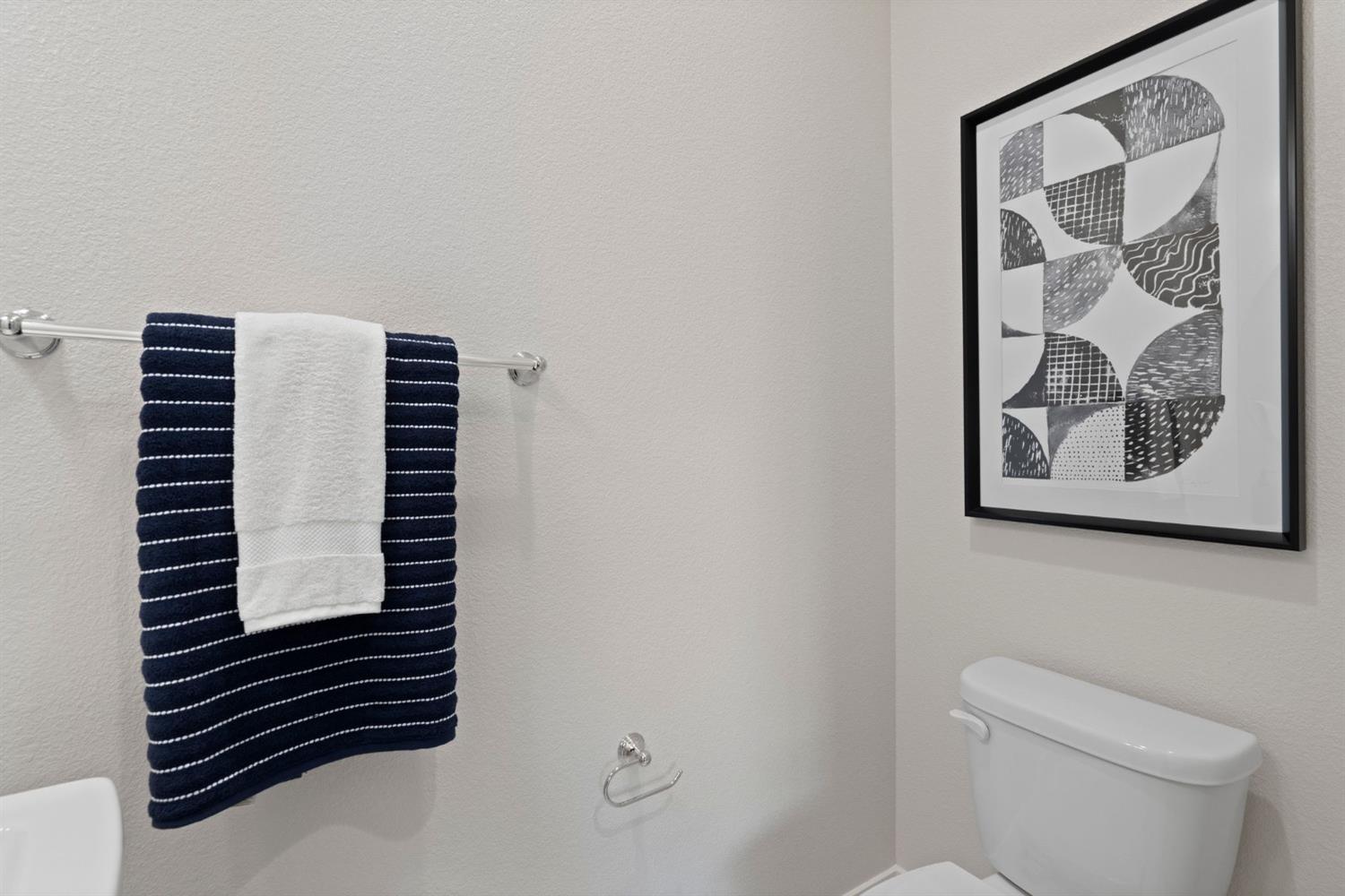 Detail Gallery Image 33 of 41 For 5534 Thomson Loop, Davis,  CA 95616 - 2 Beds | 2/1 Baths