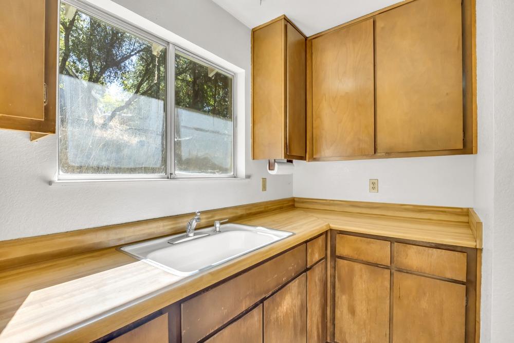 Detail Gallery Image 9 of 36 For 17520 Anona Ct, Grass Valley,  CA 95949 - 3 Beds | 2 Baths