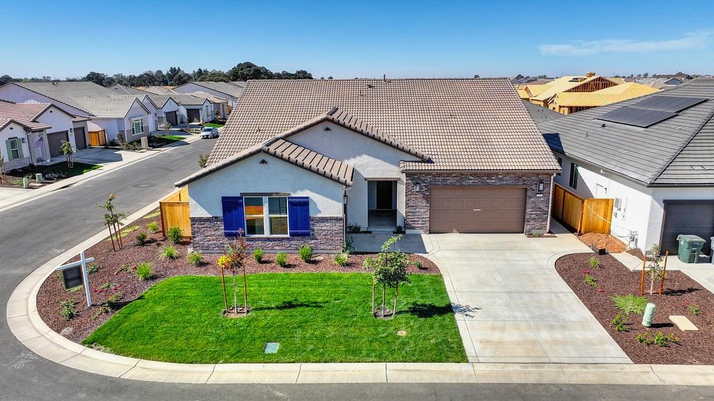 Detail Gallery Image 1 of 58 For 5090 Bluebell Ln, Roseville,  CA 95747 - 3 Beds | 2/1 Baths