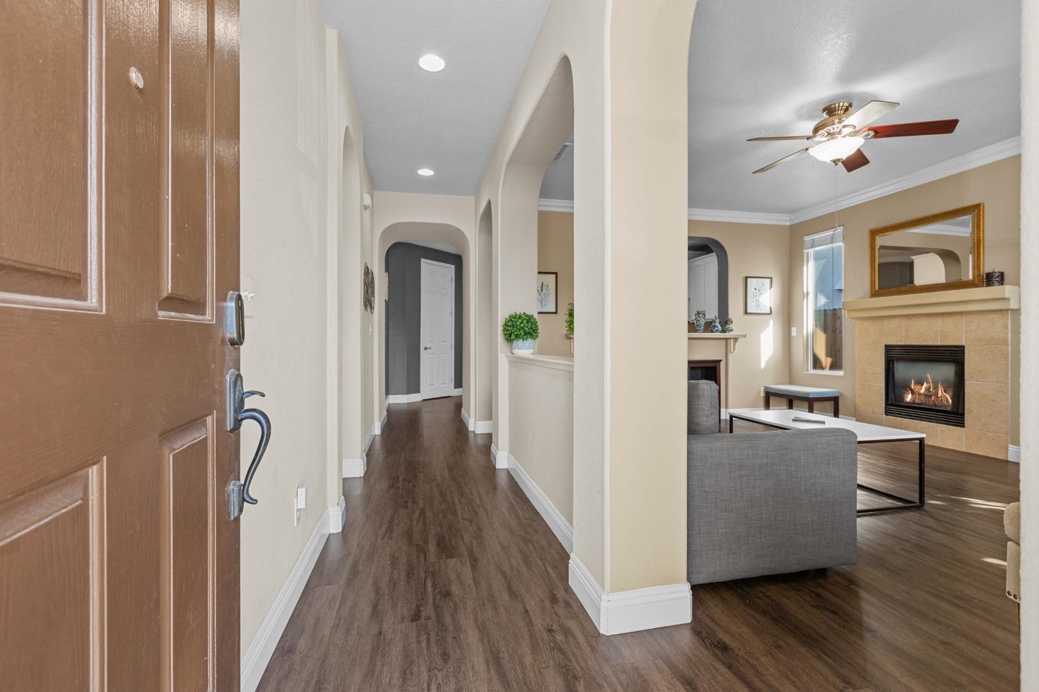 Detail Gallery Image 9 of 40 For 1893 Acari Ave, Sacramento,  CA 95835 - 3 Beds | 2 Baths