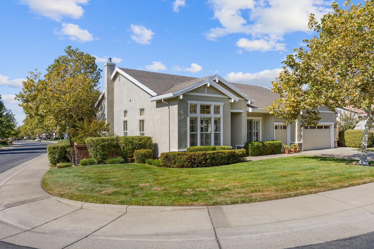 Detail Gallery Image 2 of 62 For 2816 Springfield Dr, Rocklin,  CA 95765 - 2 Beds | 2/1 Baths