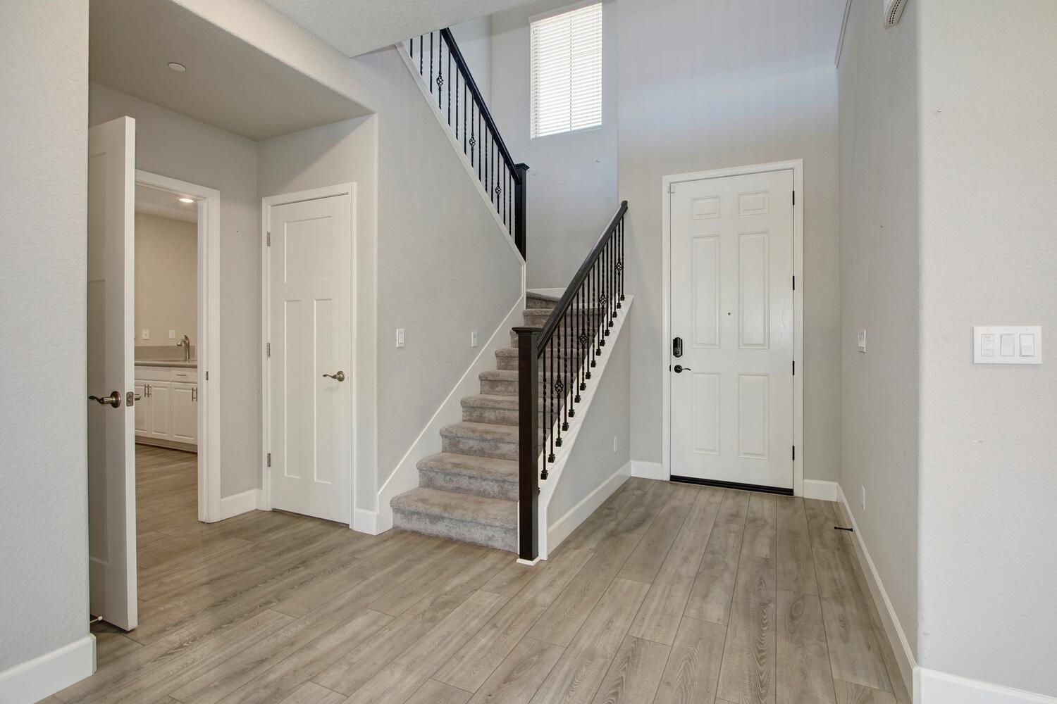 Detail Gallery Image 34 of 77 For 4225 Eckersley Way, Roseville,  CA 95747 - 5 Beds | 4/1 Baths