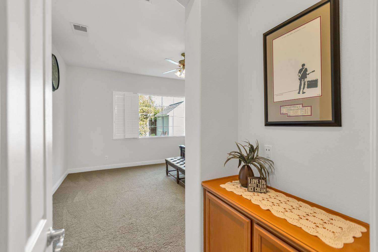 Detail Gallery Image 38 of 71 For 10075 Winkle Cir, Elk Grove,  CA 95757 - 3 Beds | 2/1 Baths