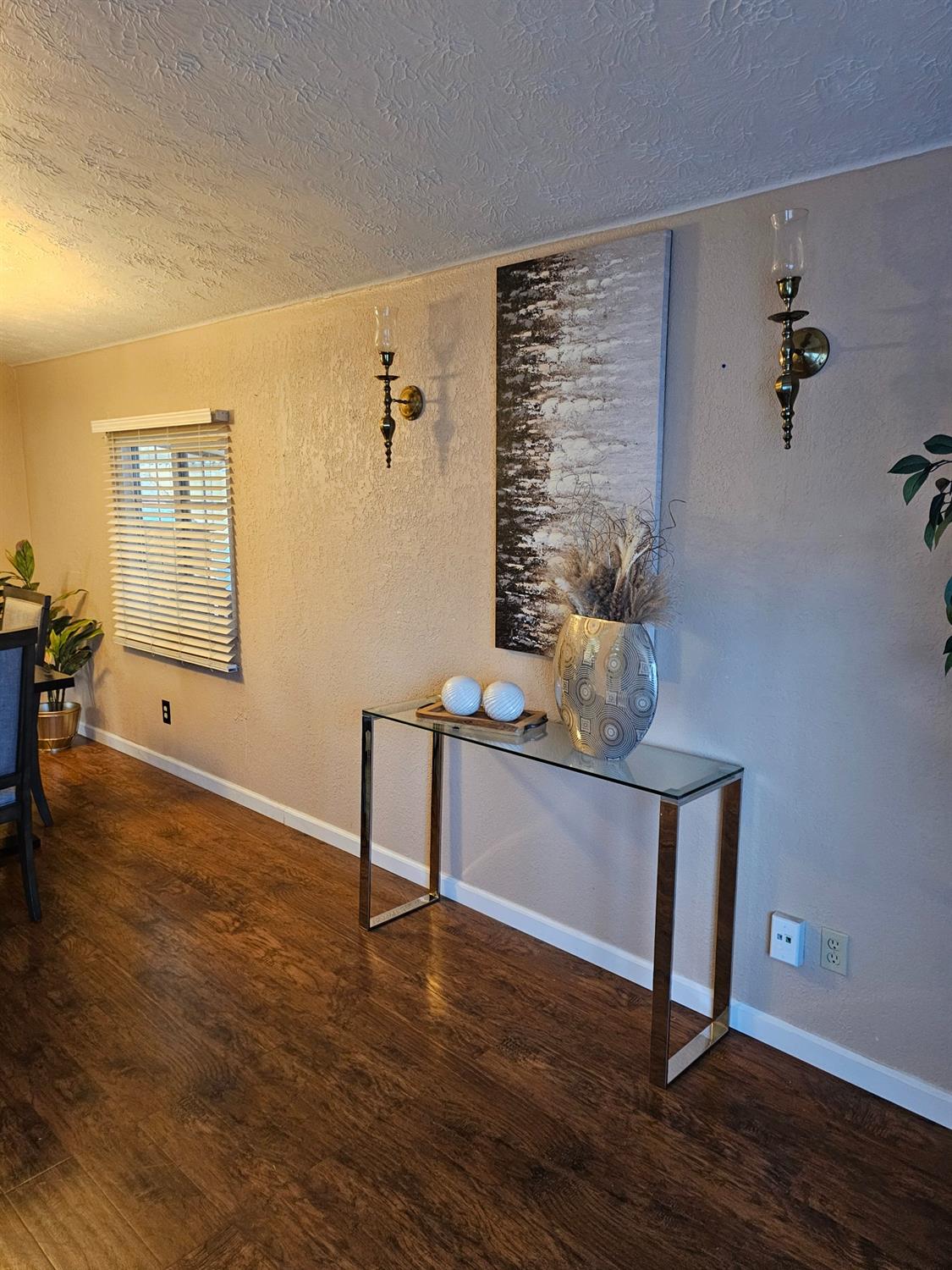 Detail Gallery Image 10 of 41 For 3950 Mack Rd 20, Sacramento,  CA 95823 - 2 Beds | 2 Baths