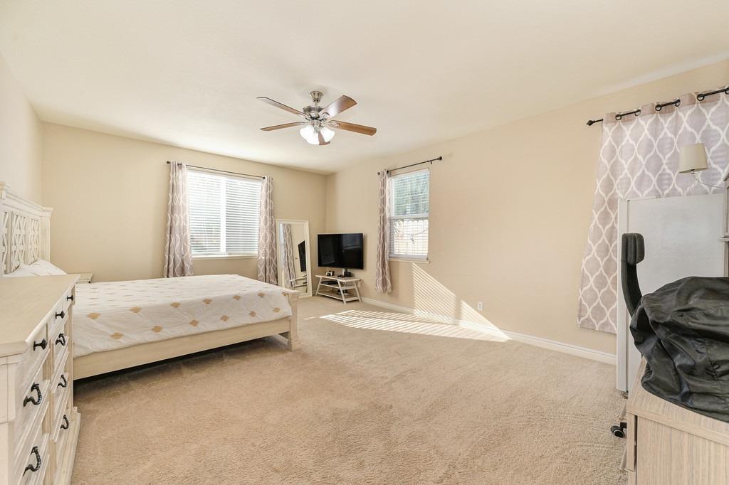 Detail Gallery Image 22 of 42 For 10162 Clairina Way, Elk Grove,  CA 95757 - 5 Beds | 2/1 Baths