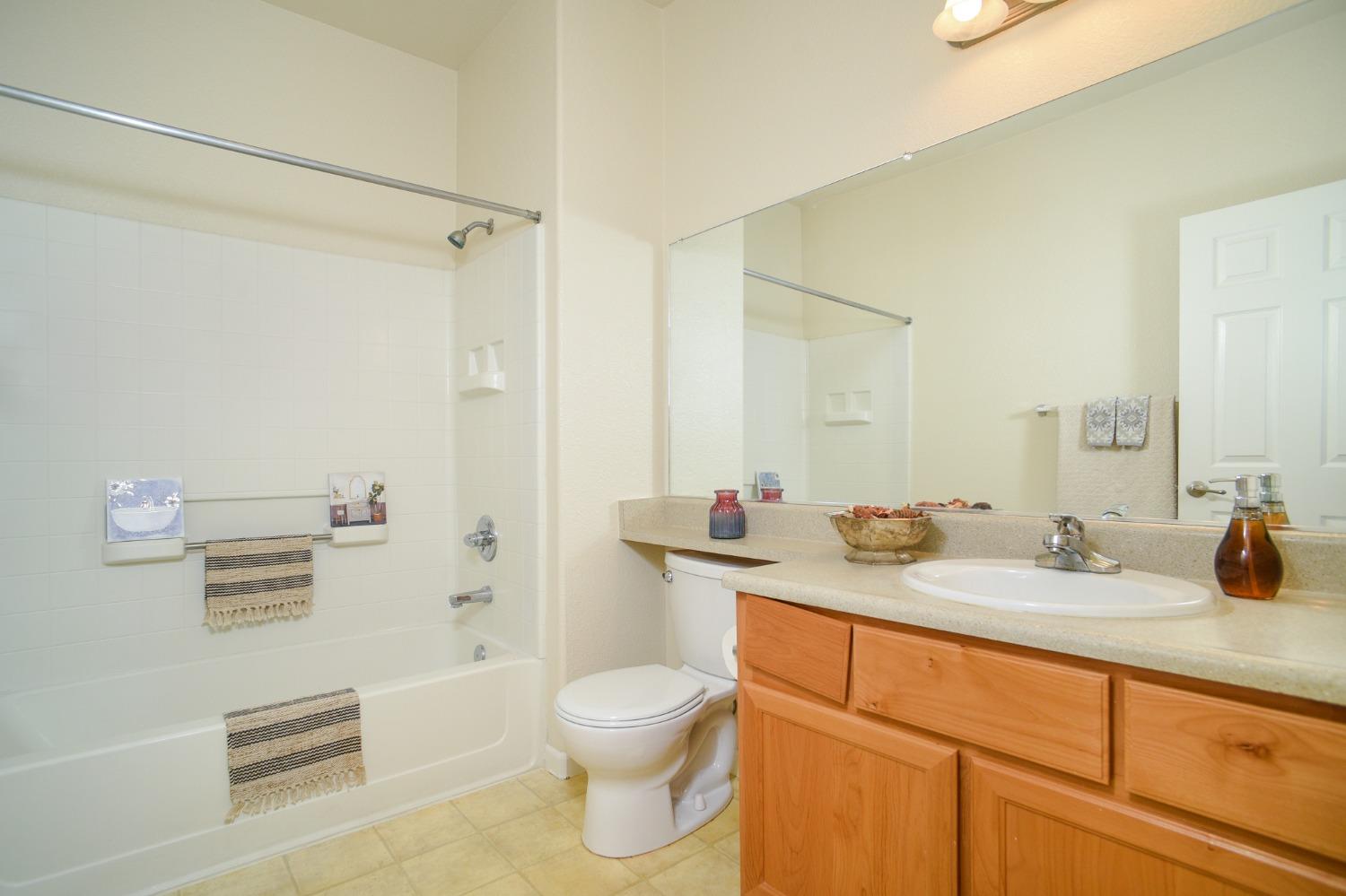 Detail Gallery Image 15 of 27 For 5201 Laguna Oaks Dr #174,  Elk Grove,  CA 95758 - 1 Beds | 1 Baths