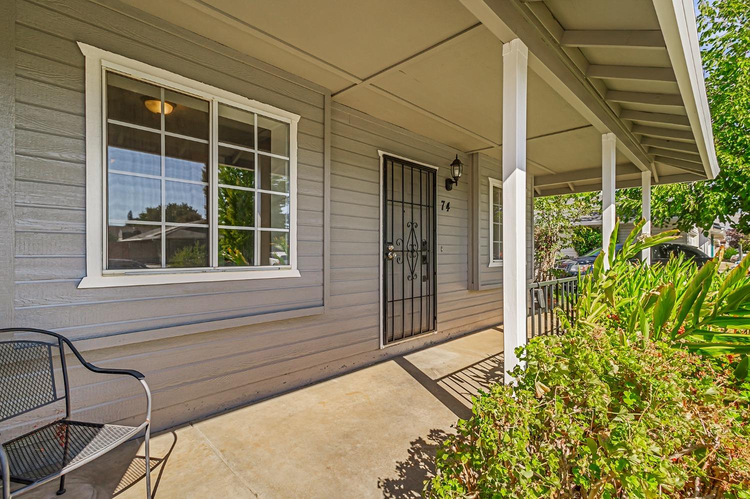 Detail Gallery Image 5 of 44 For 74 S Jackie Dr, Chico,  CA 95973 - 3 Beds | 2 Baths