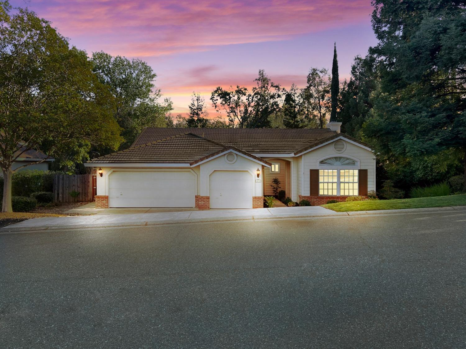 Detail Gallery Image 2 of 54 For 2092 Bates Cir, El Dorado Hills,  CA 95762 - 4 Beds | 2 Baths