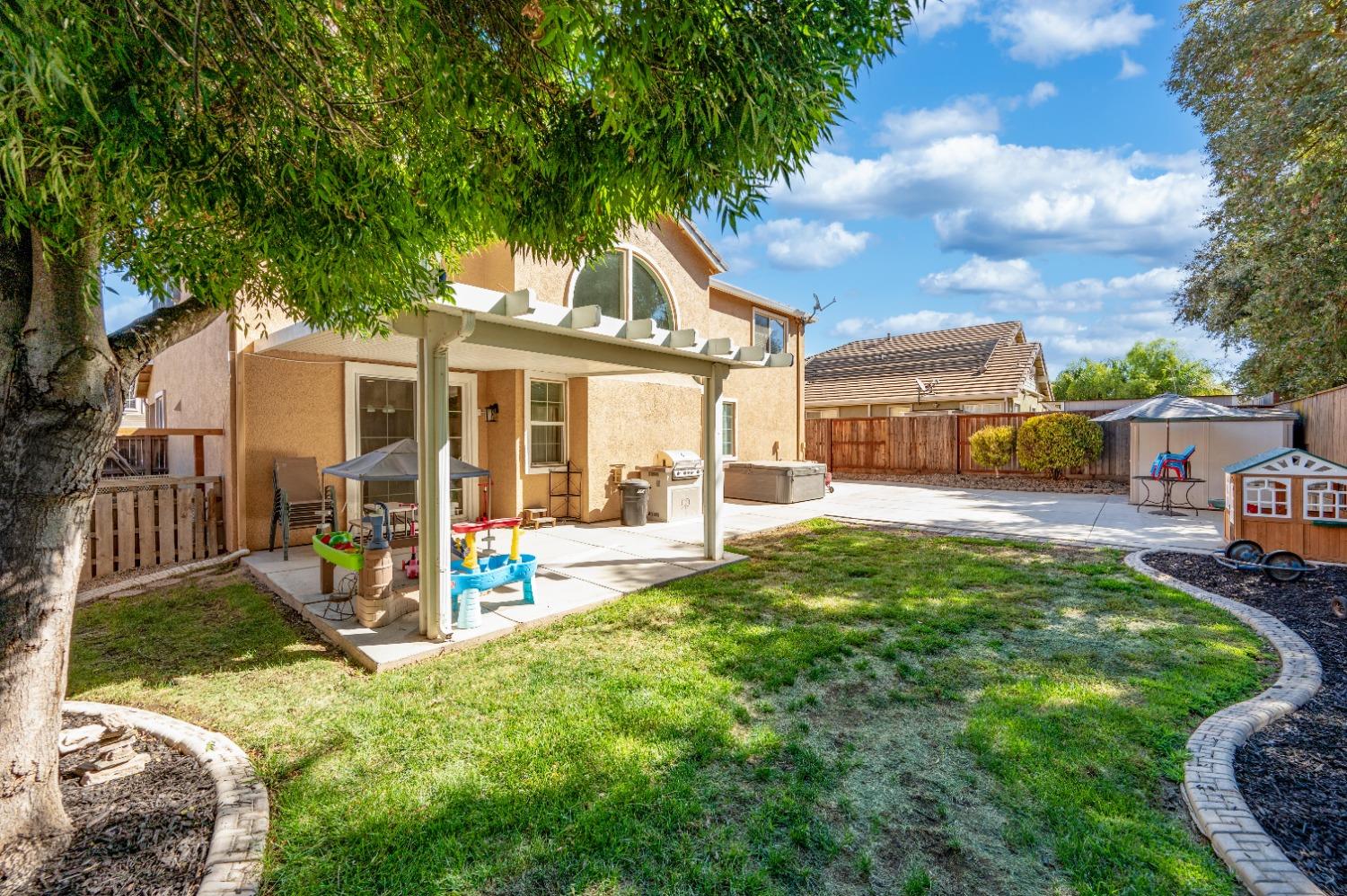 Detail Gallery Image 15 of 59 For 13712 Channel Ln, Waterford,  CA 95386 - 4 Beds | 2/1 Baths