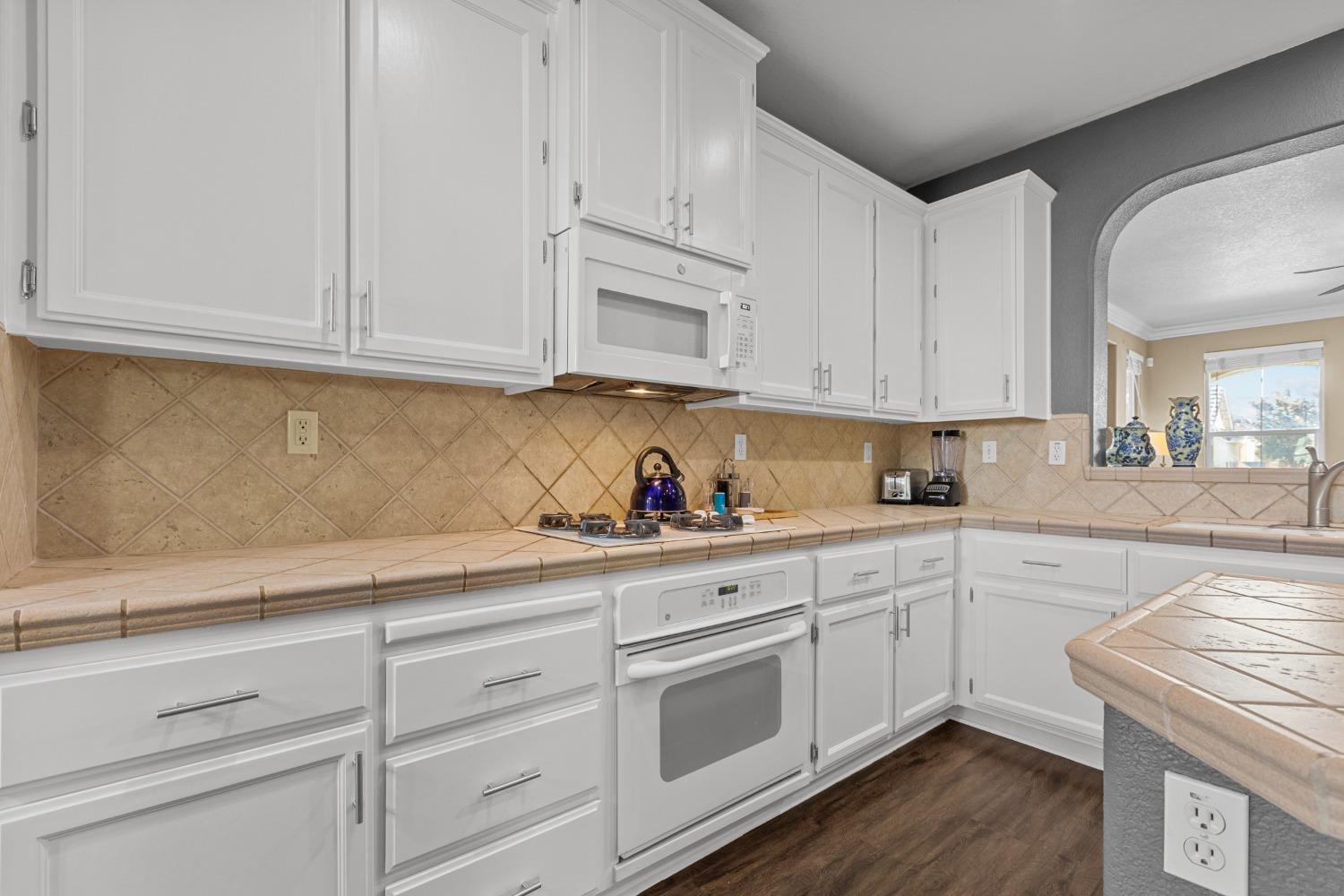 Detail Gallery Image 21 of 40 For 1893 Acari Ave, Sacramento,  CA 95835 - 3 Beds | 2 Baths