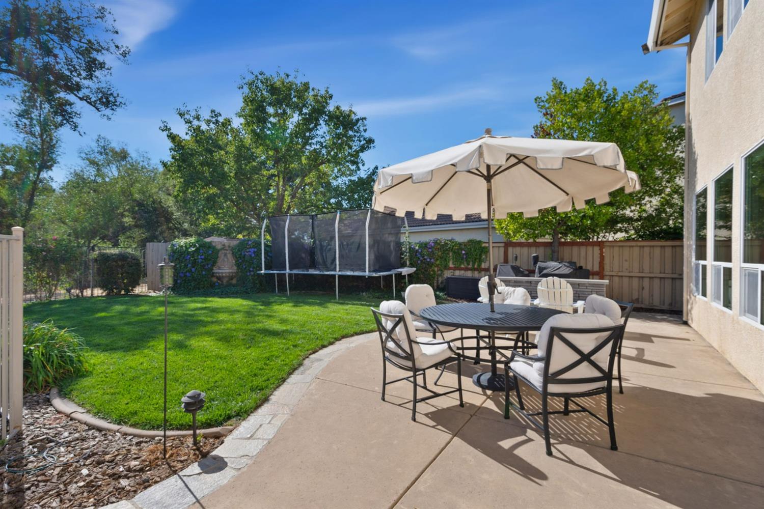 Detail Gallery Image 39 of 50 For 117 Tuscan Grove Ct, Roseville,  CA 95747 - 5 Beds | 4/1 Baths