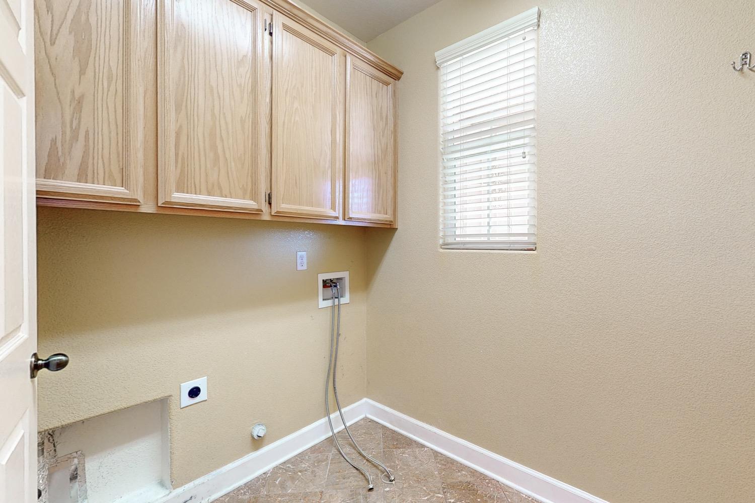 Detail Gallery Image 27 of 76 For 1225 Calypso Ranch Dr, Plumas Lake,  CA 95961 - 4 Beds | 2 Baths