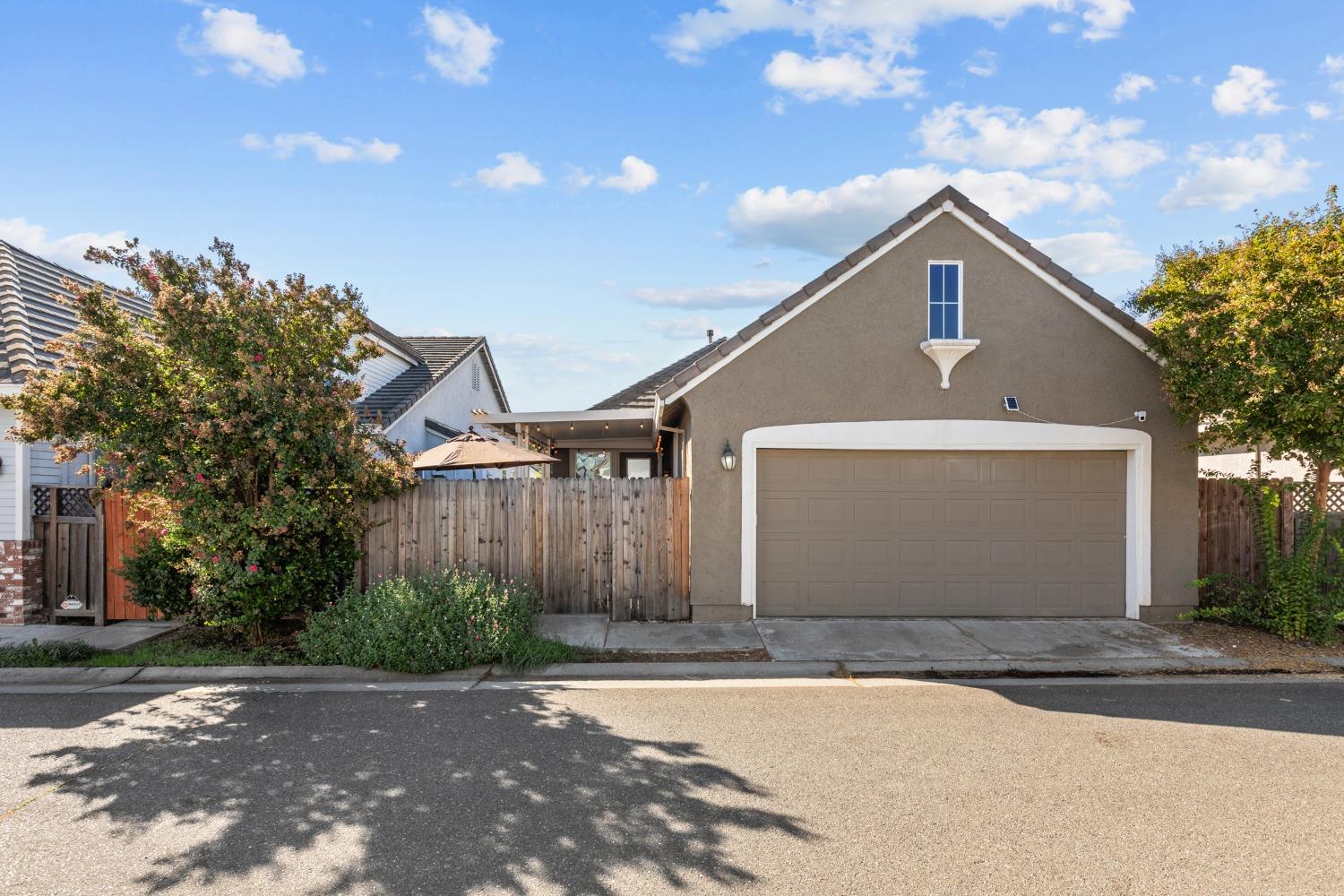 Detail Gallery Image 3 of 40 For 1893 Acari Ave, Sacramento,  CA 95835 - 3 Beds | 2 Baths