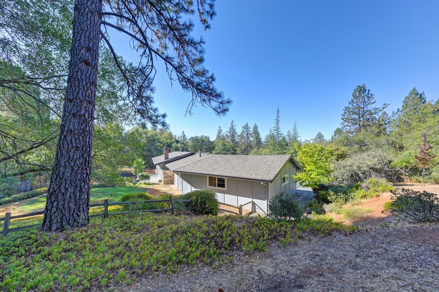 Meadow Oaks Drive, Auburn, California image 43