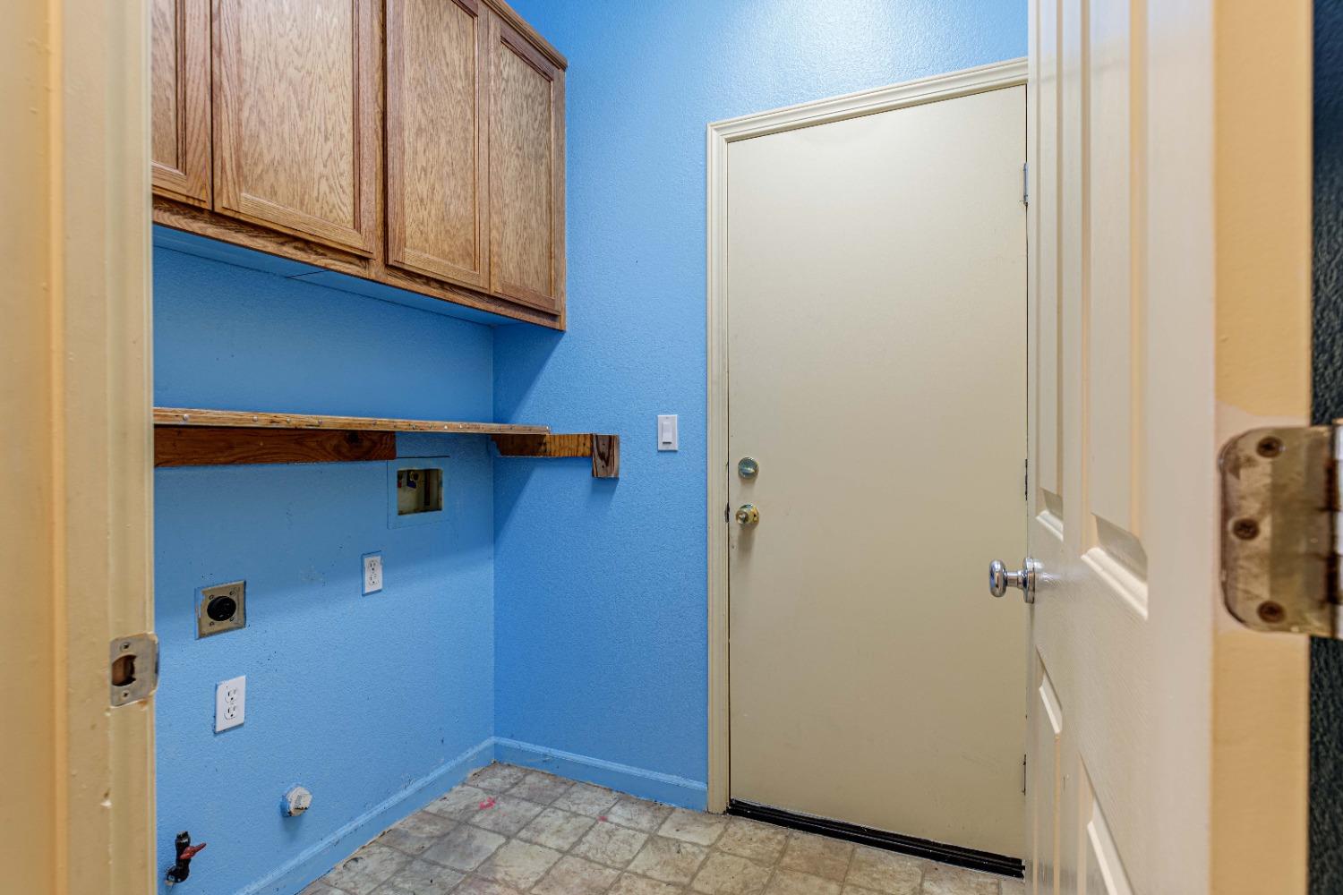 Detail Gallery Image 11 of 35 For 6733 Bruins Ct, Winton,  CA 95388 - 4 Beds | 2 Baths