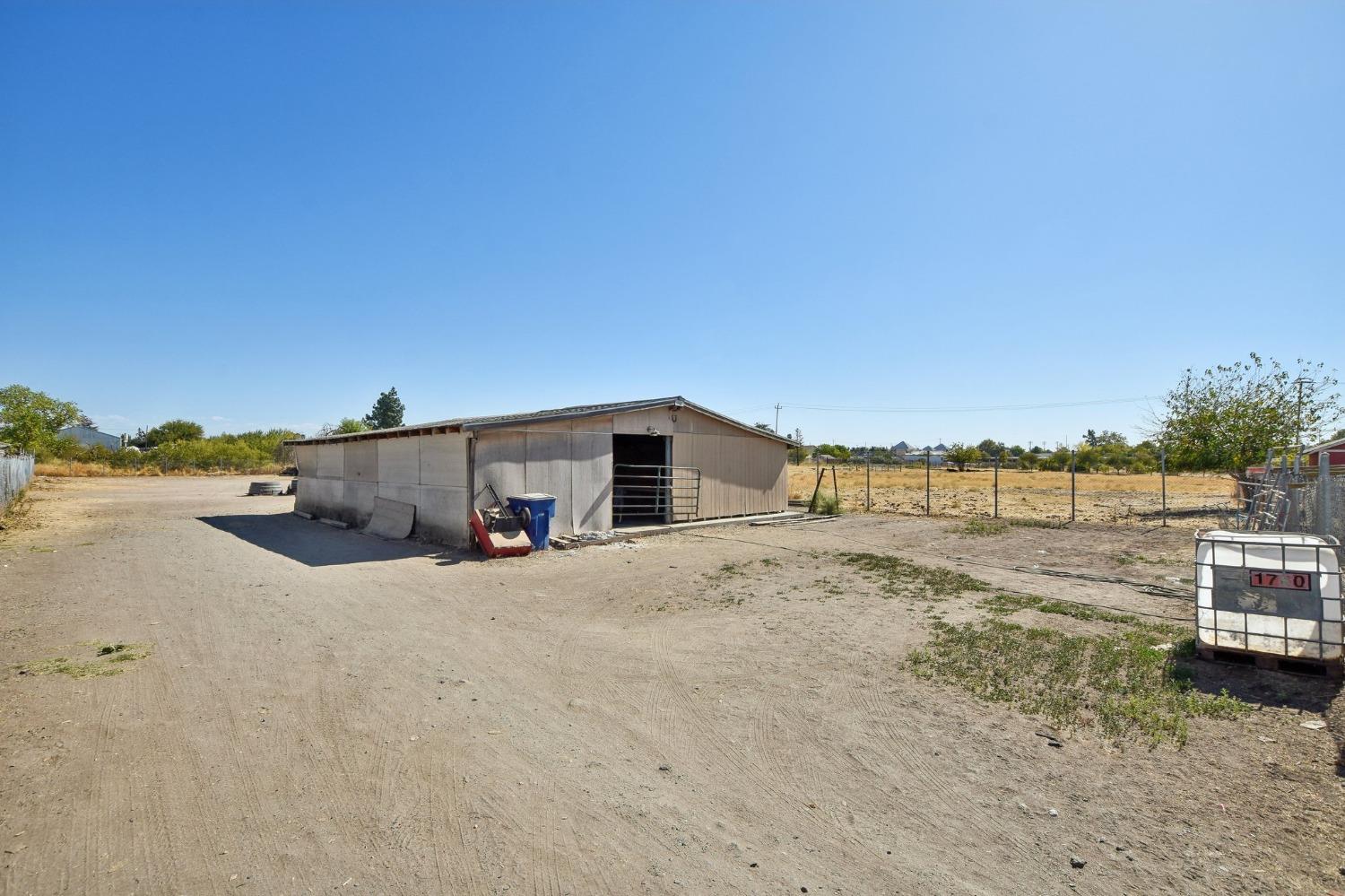 Detail Gallery Image 33 of 51 For 6236 34th St, North Highlands,  CA 95660 - 4 Beds | 2 Baths