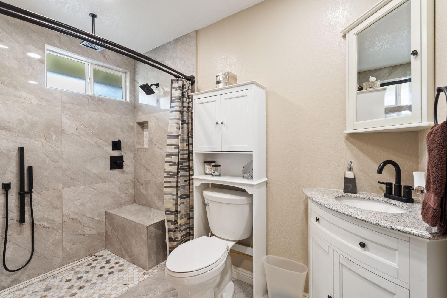 Detail Gallery Image 19 of 30 For 3204 Kaiser Way, Carmichael,  CA 95608 - 3 Beds | 2/1 Baths