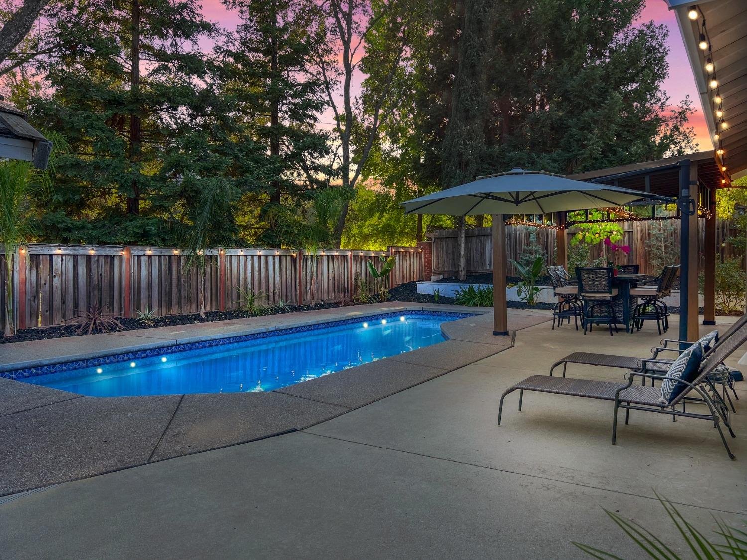 Detail Gallery Image 3 of 54 For 2092 Bates Cir, El Dorado Hills,  CA 95762 - 4 Beds | 2 Baths