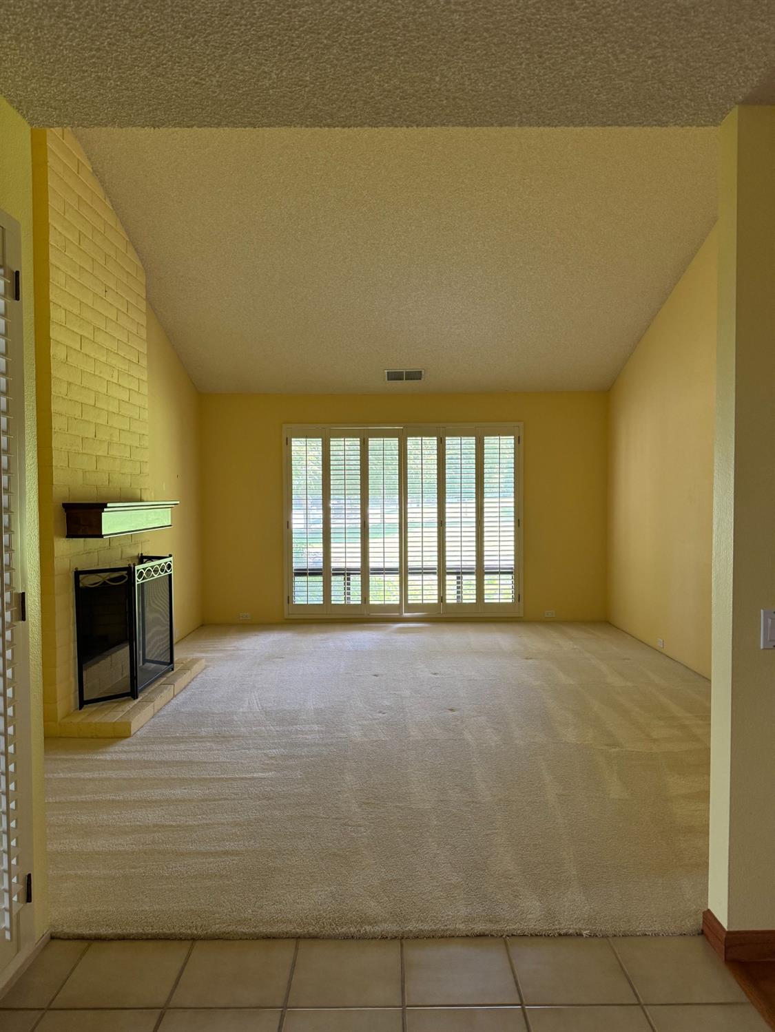 Detail Gallery Image 9 of 22 For 11446 Gold Country Blvd, Gold River,  CA 95670 - 2 Beds | 2 Baths