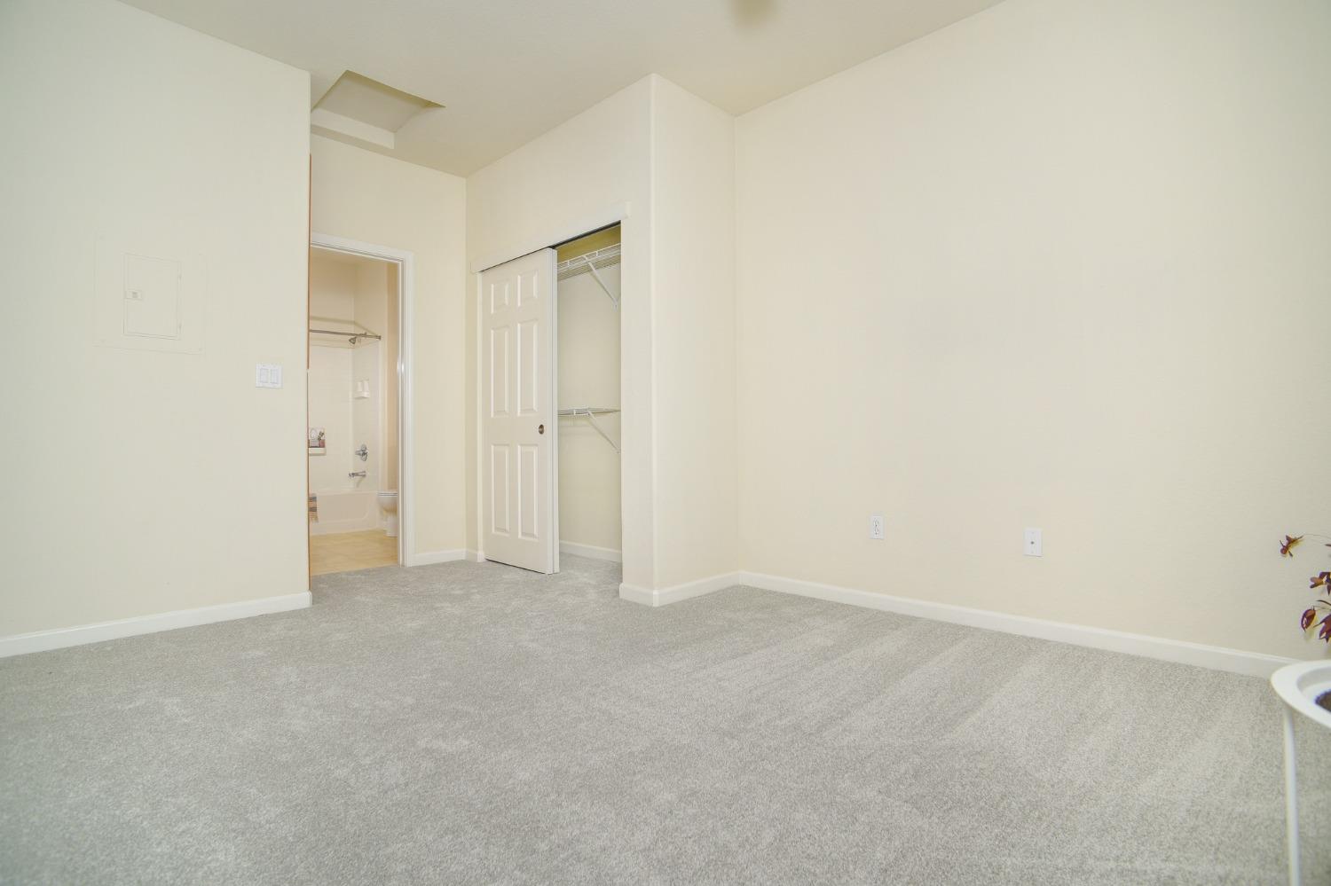 Detail Gallery Image 14 of 27 For 5201 Laguna Oaks Dr #174,  Elk Grove,  CA 95758 - 1 Beds | 1 Baths