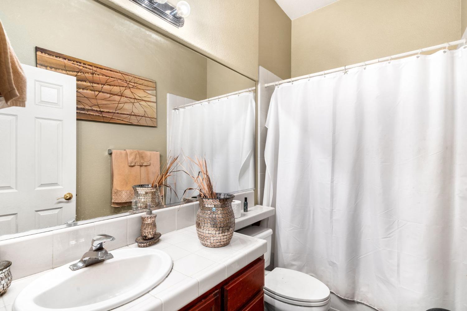 Detail Gallery Image 20 of 36 For 4642 Westlake Pkwy, Sacramento,  CA 95835 - 3 Beds | 2 Baths