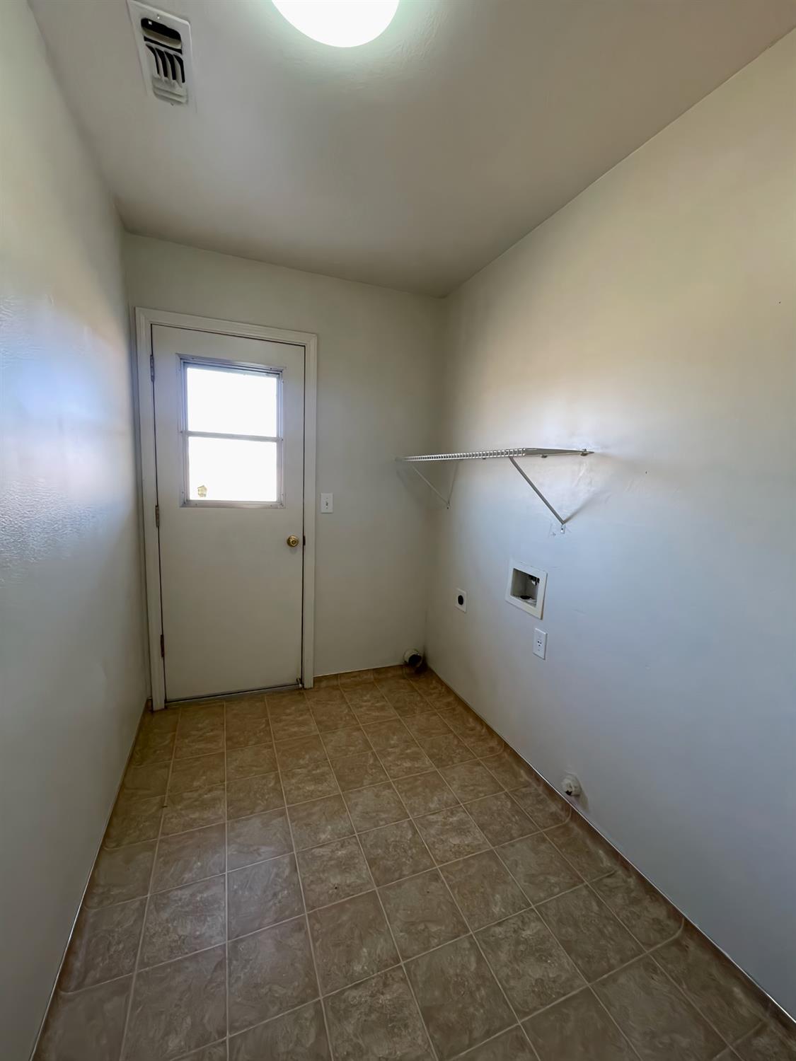 Detail Gallery Image 14 of 15 For 23203 Avenue 24, Chowchilla,  CA 93610 - 3 Beds | 2 Baths