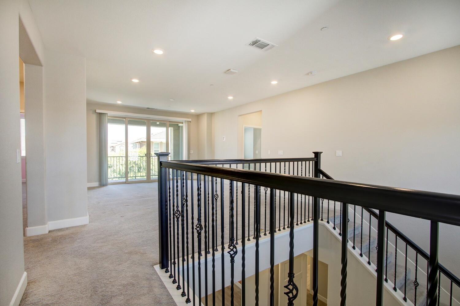 Detail Gallery Image 68 of 77 For 4225 Eckersley Way, Roseville,  CA 95747 - 5 Beds | 4/1 Baths