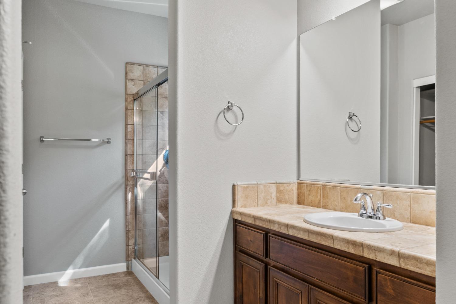 Detail Gallery Image 20 of 54 For 225 Perrara Ct, Roseville,  CA 95747 - 5 Beds | 3/1 Baths